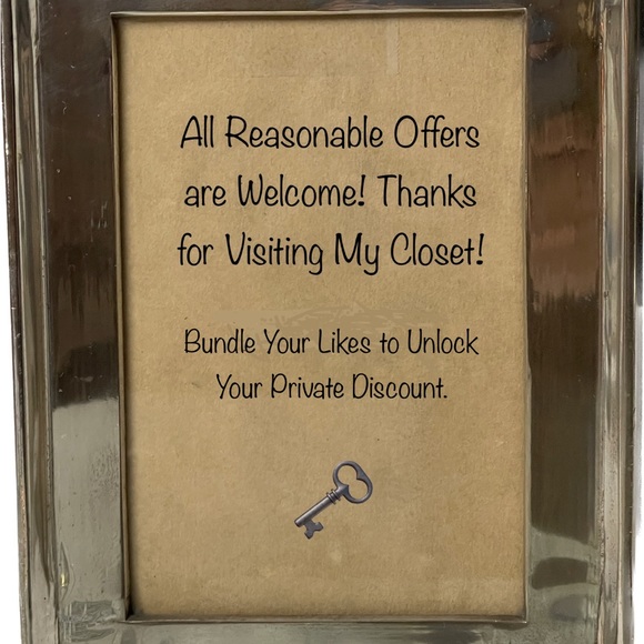 2 Pioneer Leather Photo Albums: 1 is Black, 1 is Blue. Gently used condition. - Picture 10 of 10